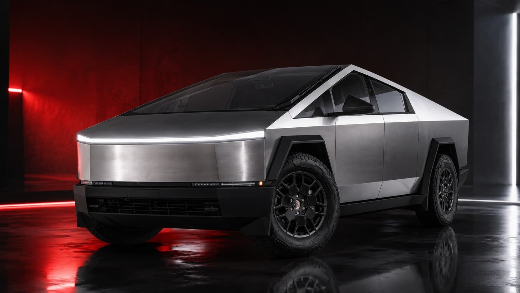 Tesla Cybertruck in Stainless Steel